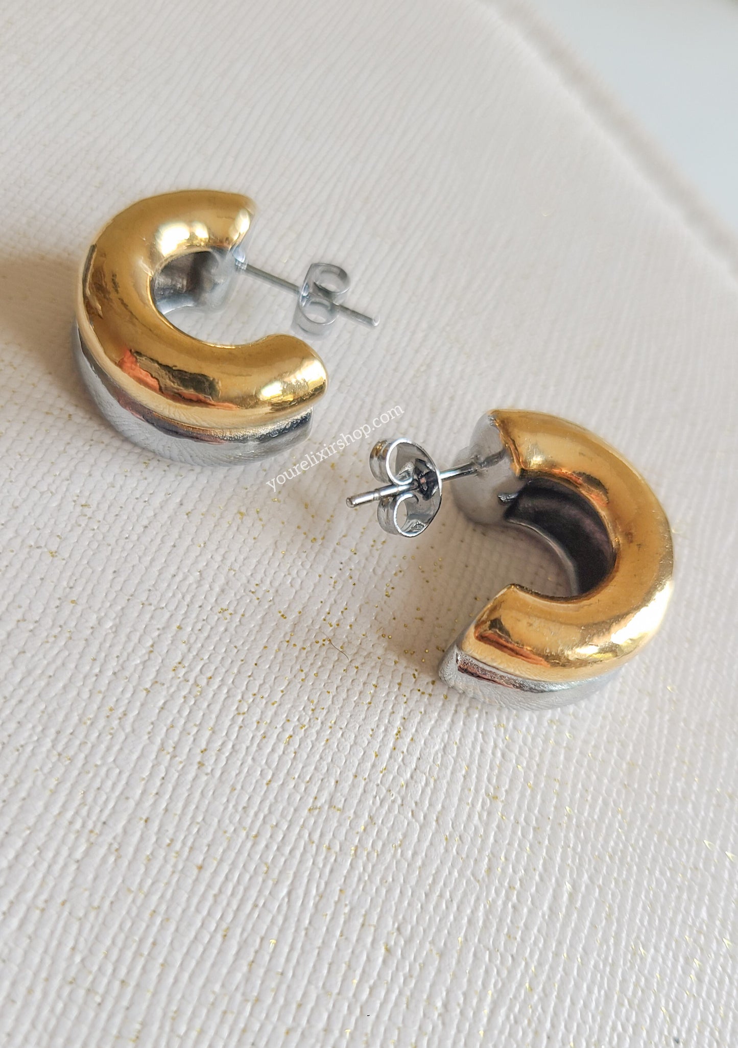 Vintage two tone set earrings