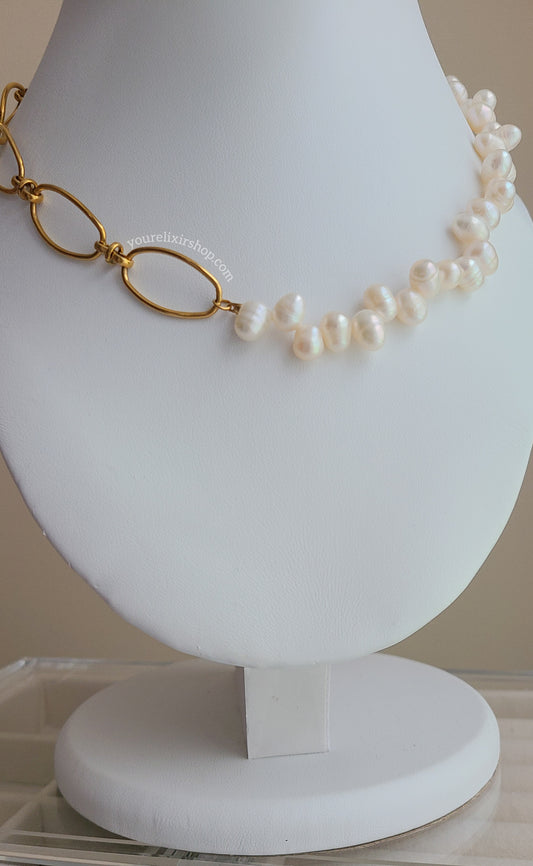 Pearl Elegance Necklace