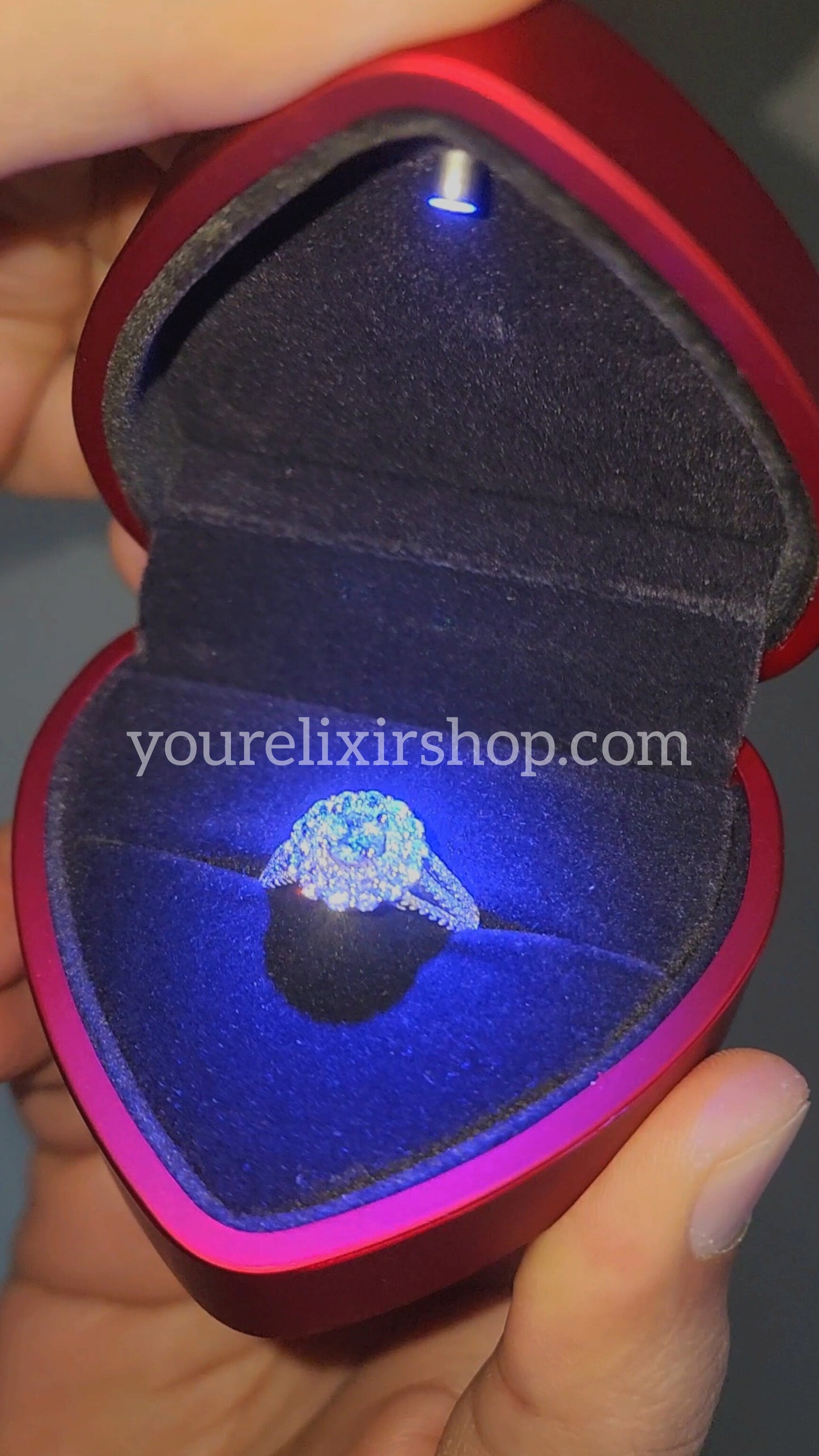 LumiHeart Ring Box